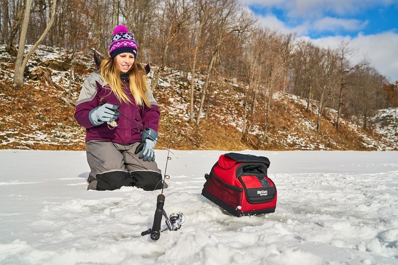 Experience the Thrill of Ice Fishing at UK's Live Casino Game Nights, ice fishing